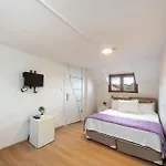 Family Home Hotel